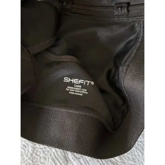 Shefit Luxe Sports Bra Womens Black Gold Zip Front Adjustable High Impact - Picture 3 of 5